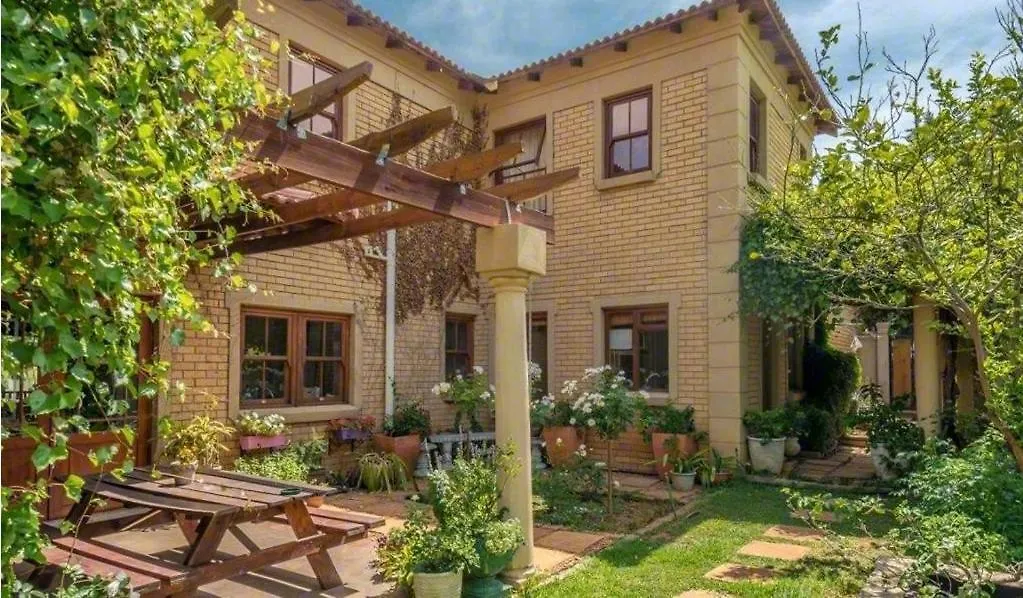Tuscany Hauss Somerset West 0*,  South Africa